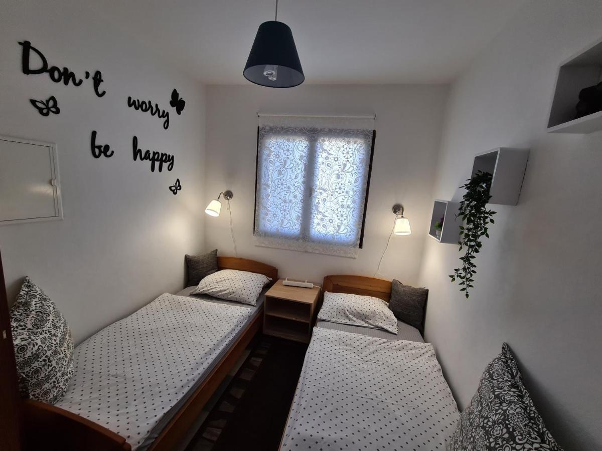 Apartmani Bellevue Vir Ngoại thất bức ảnh